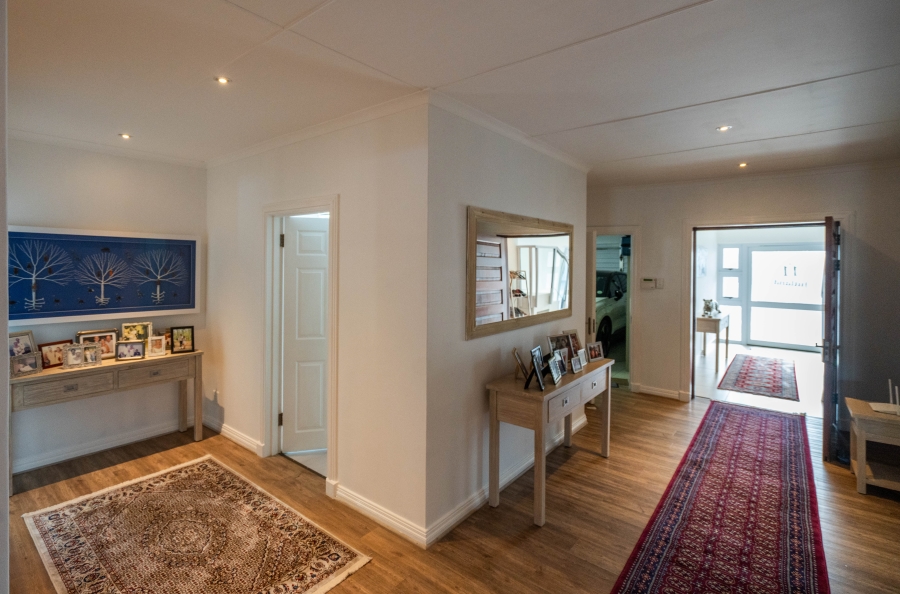 6 Bedroom Property for Sale in Royal Alfred Marina Eastern Cape